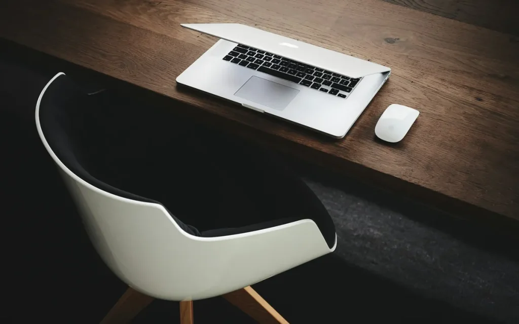 SEO Freelancer vs Agency vs Consultant: How to Choose
